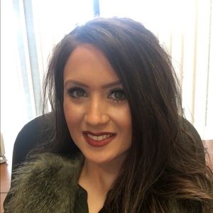 Meet your Posher, Selina